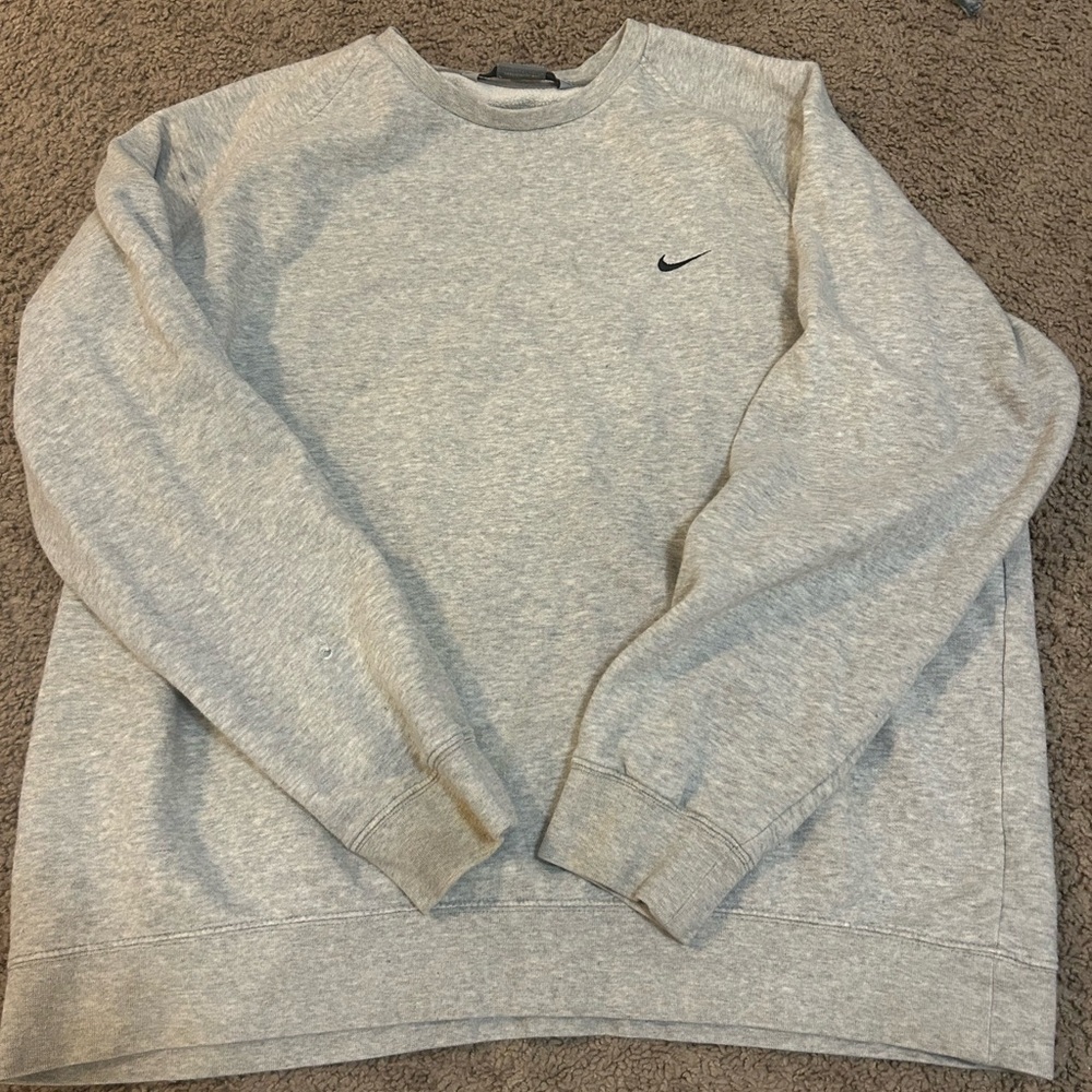 Nike Men's Light Gray Crewneck Sweater